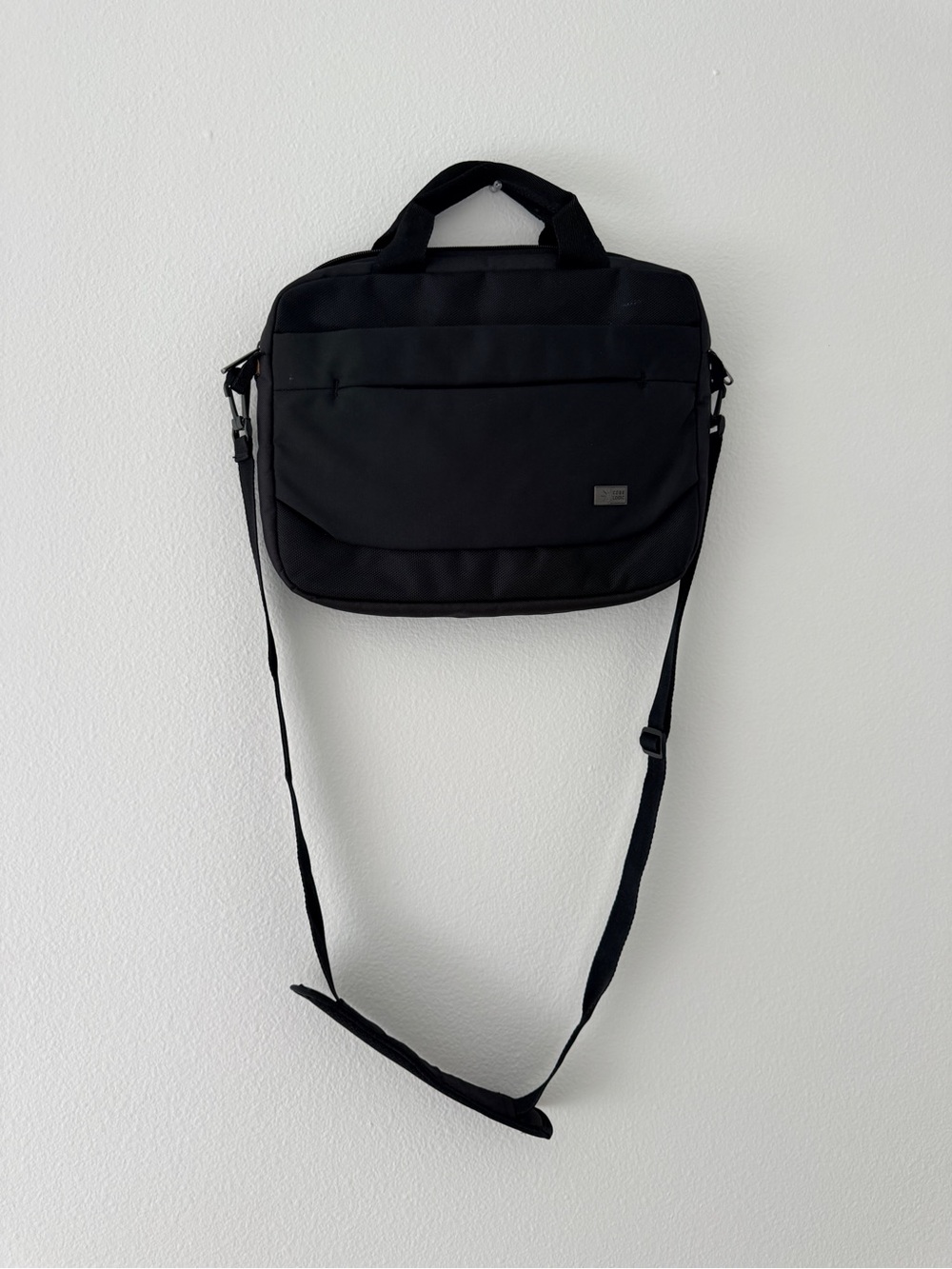 Black Laptop Shoulder Bag - Case Logic Laptop Bag